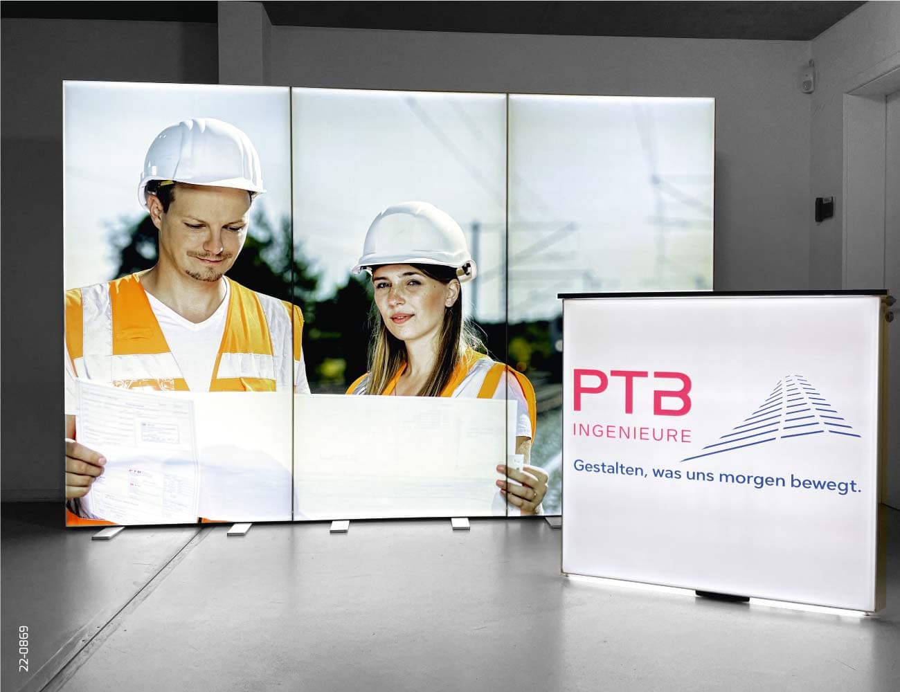 leuchtende Messewand = drei Lightbox Double 100 Magnetic